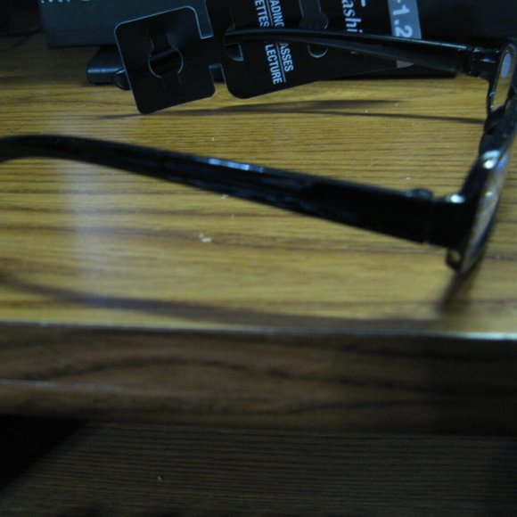 COPY - 3 pair womens fashion reading glasses with… - Picture 3 of 3